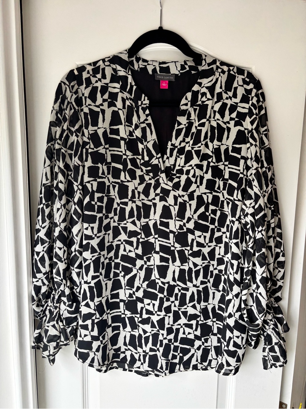 Vince Camuto Black and White Abstract Geometric Split-Neck Blouse